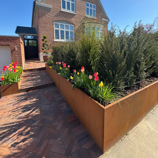 Keerwand van cortenstaal