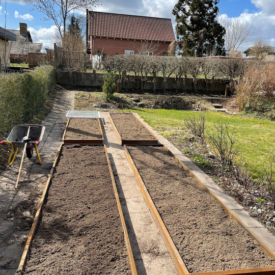 Maatwerk: Borderrand met slakkenrand van 3 mm cortenstaal