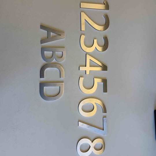 Roestvrij stalen huisnummer en letters