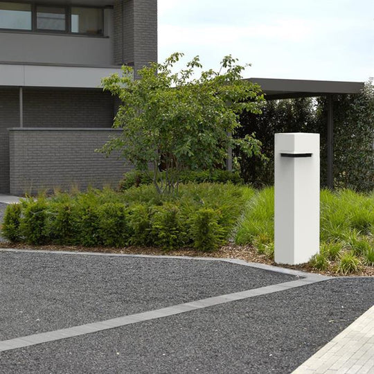 Brievenbus van gelakt staal, hoek