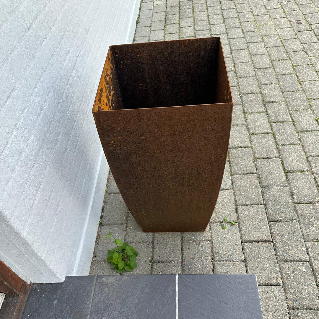 Conische plantenbakken