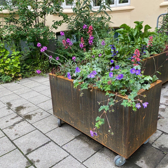 Plantenbak met wielen